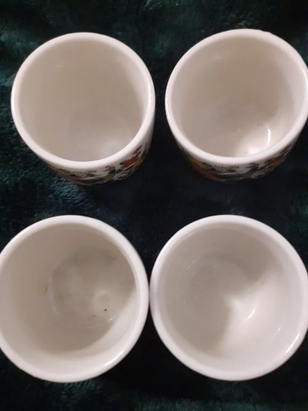 VINTAGE JAPAN HOT SAKE CUP SET OF 4 BEAUTIFUL CONDITION